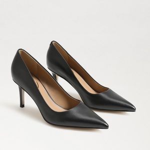 sam edelman black leather “vienna” kitten heel